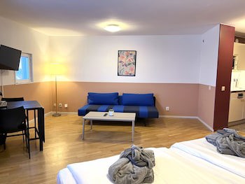 2Home Hotel Apartments
