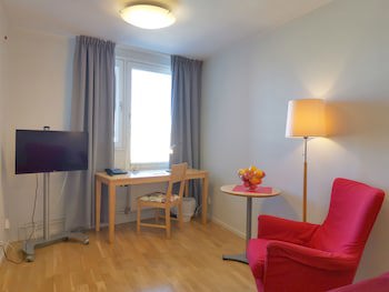 2Home Hotel Apartments