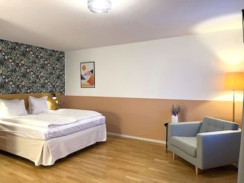 2Home Hotel Apartments