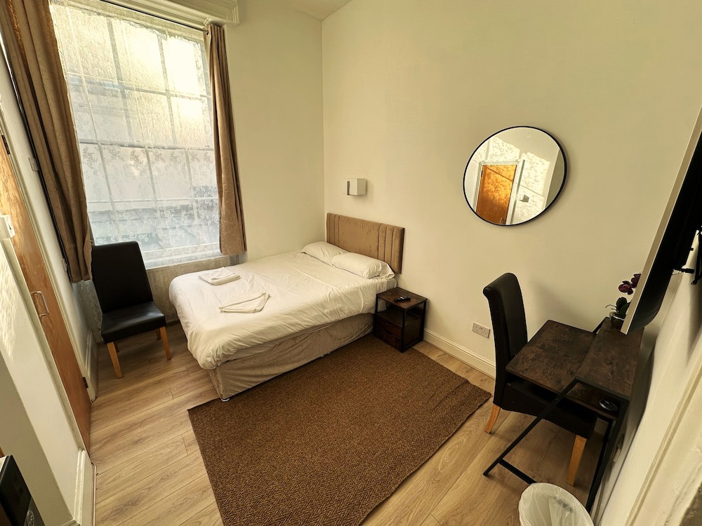 Somerset Hotel Baker Street London