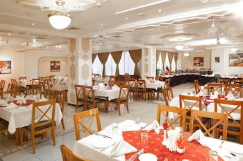 Landmark Hotel galeri fotoğrafı