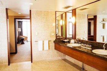 Crown Hotel