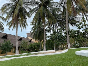 Reef Yucatan Hotel And Convention Center All Inclusive