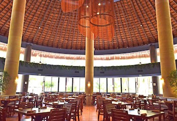 Reef Yucatan Hotel And Convention Center All Inclusive