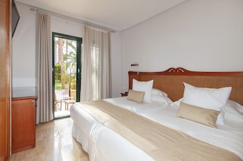 Hotel La Laguna Spa And Golf