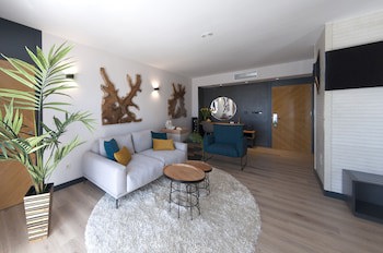 Hotel La Laguna Spa And Golf