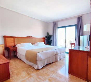 Hotel La Laguna Spa And Golf