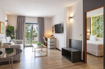 Hotel La Laguna Spa And Golf