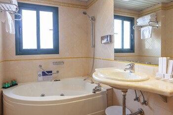 Hotel La Laguna Spa And Golf