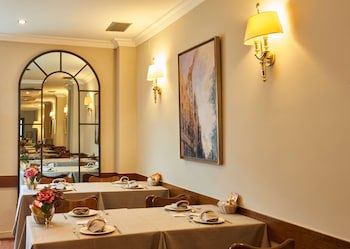 Barrio De Salamanca Suites