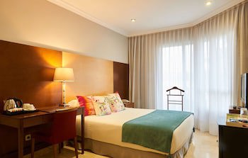 Barrio De Salamanca Suites