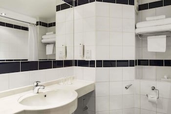 Ramada By Wyndham Oxford