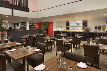 Ramada By Wyndham Oxford