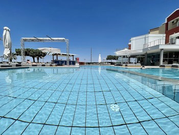 Heliotrope Hotels