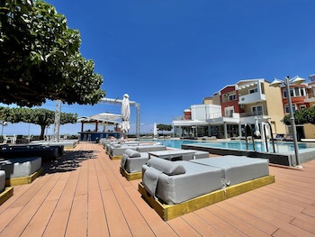Heliotrope Hotels