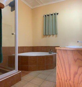 Gooderson Bushlands Game Lodge