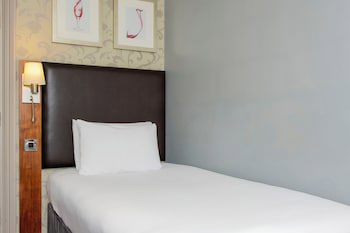 London Croydon Aerodrome Hotel, Bw Signature Collection