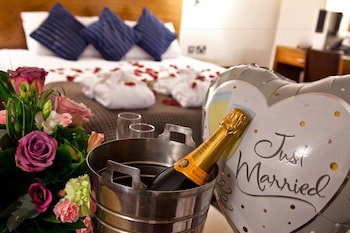 London Croydon Aerodrome Hotel, Bw Signature Collection