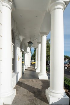 London Croydon Aerodrome Hotel, Bw Signature Collection