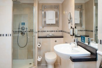 London Croydon Aerodrome Hotel, Bw Signature Collection