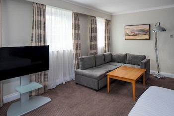London Croydon Aerodrome Hotel, Bw Signature Collection
