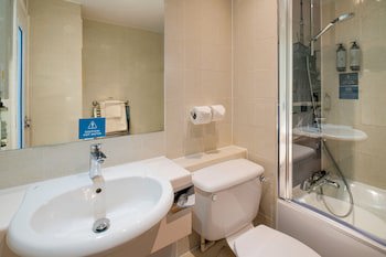 London Croydon Aerodrome Hotel, Bw Signature Collection