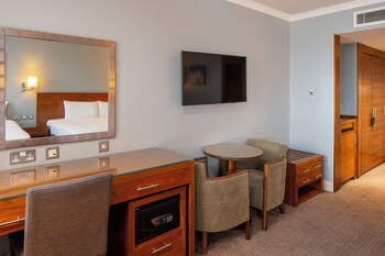 London Croydon Aerodrome Hotel, Bw Signature Collection