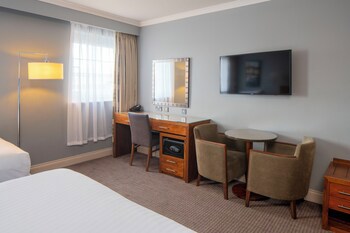 London Croydon Aerodrome Hotel, Bw Signature Collection