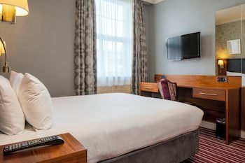 London Croydon Aerodrome Hotel, Bw Signature Collection