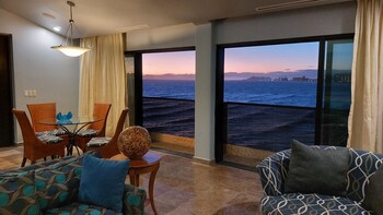 Penasco Del Sol Hotel
