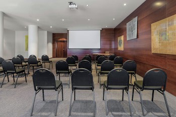 Ac Hotel Alcala De Henares By Marriott
