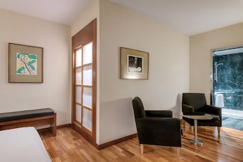 Ac Hotel Alcala De Henares By Marriott