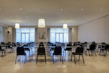 Ac Hotel Alcala De Henares By Marriott