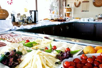 Azade Hotel