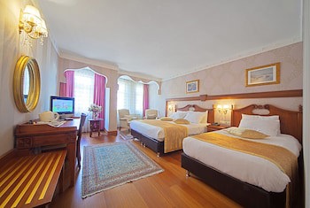 Azade Hotel