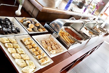 Azade Hotel