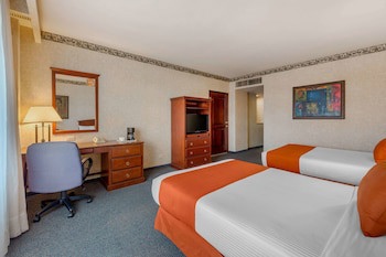 Quality Inn Monterrey La Fe
