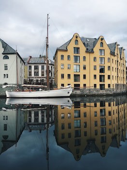 Hotel Brosundet