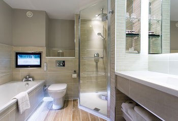 Cottons Hotel & Spa
