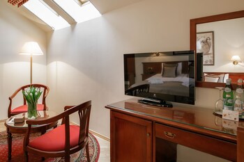 National Hotel
