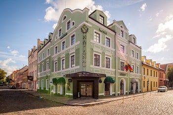 National Hotel