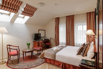 National Hotel