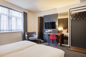 Aris Grand-Place Hotel