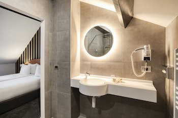 Aris Grand-Place Hotel