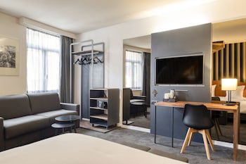 Aris Grand-Place Hotel