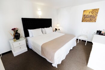 Casa Bonita Hotel & Luxury Residence