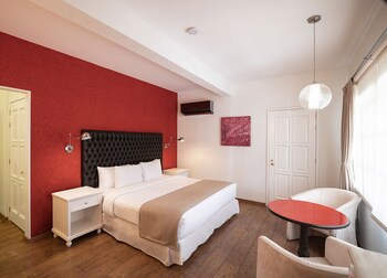 Casa Bonita Hotel & Luxury Residence