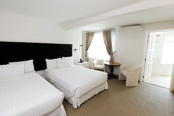 Casa Bonita Hotel & Luxury Residence