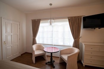 Casa Bonita Hotel & Luxury Residence