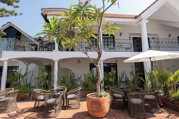Casa Bonita Hotel & Luxury Residence